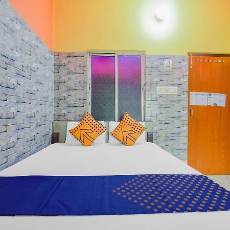 Spot On 74542 Aarav Hotel Jādabpur Exterior photo