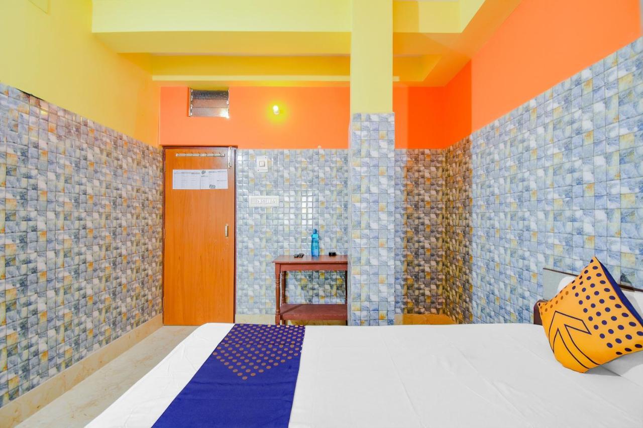 Spot On 74542 Aarav Hotel Jādabpur Exterior photo