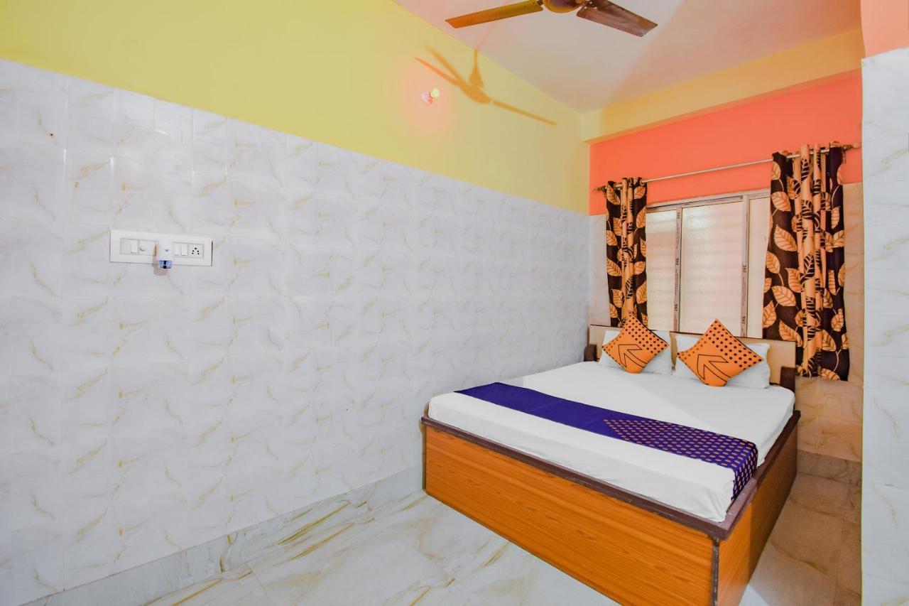 Spot On 74542 Aarav Hotel Jādabpur Exterior photo