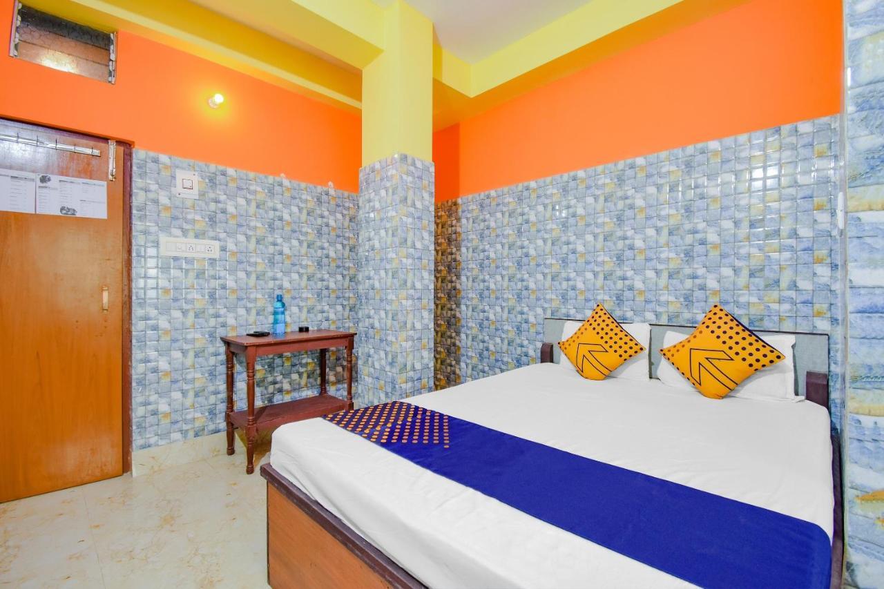 Spot On 74542 Aarav Hotel Jādabpur Exterior photo