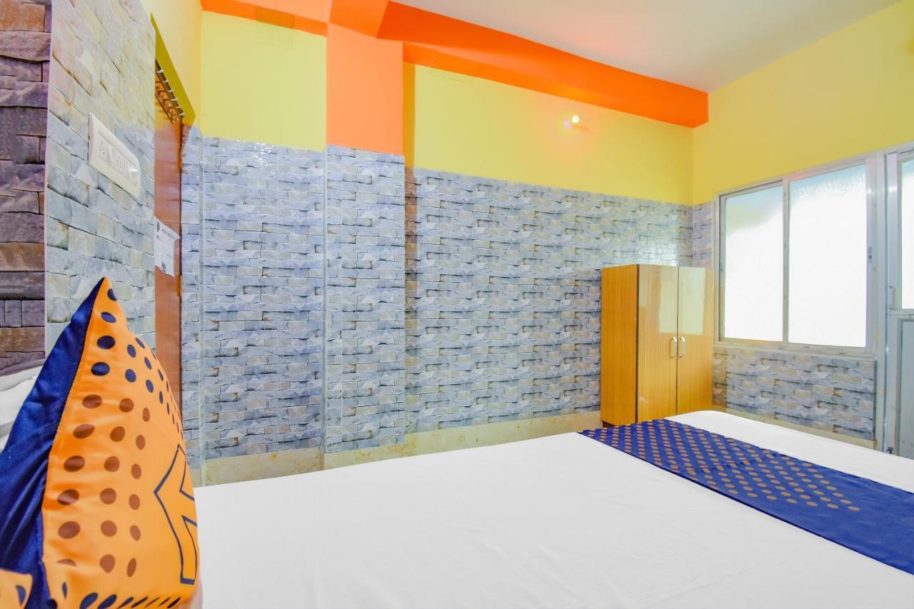 Spot On 74542 Aarav Hotel Jādabpur Exterior photo